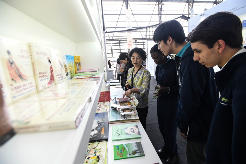 新华全媒头条|中拉合作奏响全球南方共同发展新乐章(7)XxjpsgC007471_20250512_PEPFN0A001.jpg