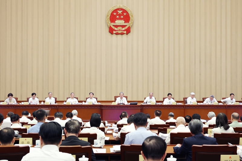 十四届全国人大常委会第十六次会议在京举行+赵乐际主持XxjpsgC007240_20250624_PEPFN0A001_副本.jpg